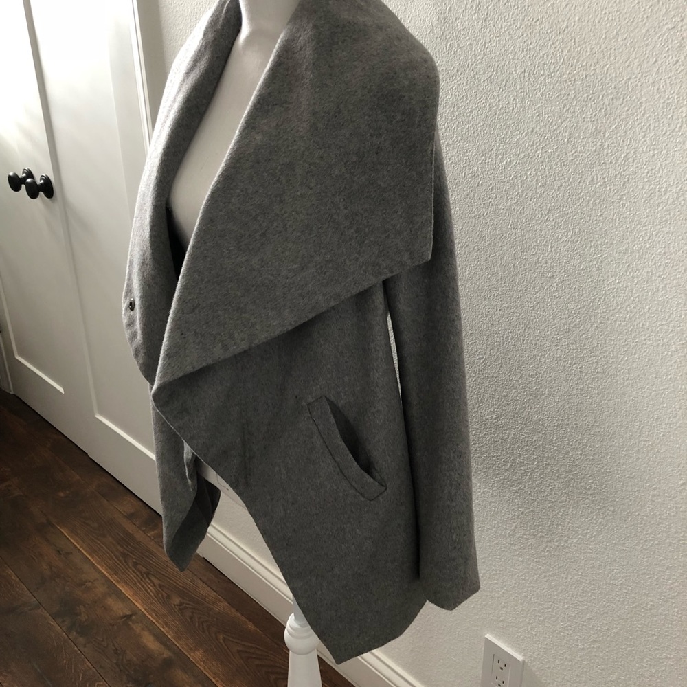 Gray Jacket - Picture 3 of 4